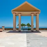 Sea Front アパート *