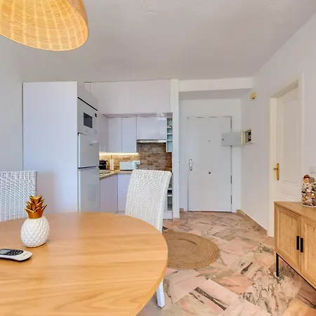 Sea Front Διαμέρισμα Μαρμπέλλα